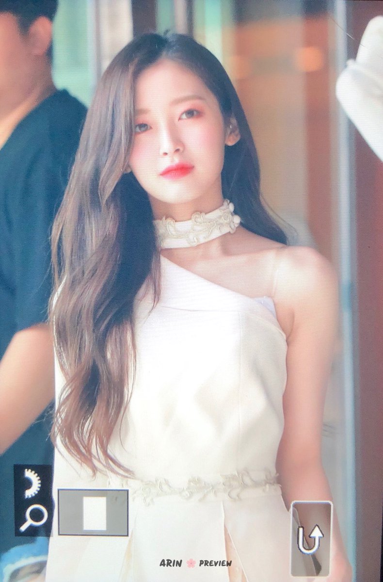 _FLOWER_ARIN's tweet photo. 190724 브랜드 대상 프리뷰

#오마이걸 #아린  #アリン #arin  #ohmygirl @WM_OHMYGIRL https://t.co/X1CpyyQGPl