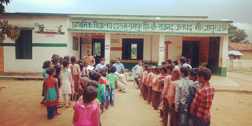 ग्राम ददरा मुचल्के रामपुर प्राथमिक विद्यालय मे यूनीफॉर्म का नाप लिया गया एवं कपड़े की मांग की गई। जिसमें BMM LH Anuranjan Singh, BMM FI Jyoti Bhushan,Rohit kumar उपस्थित रहे।