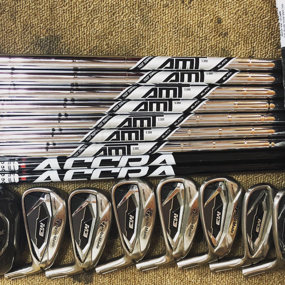 DavidLaffarGolf's tweet photo. The workshop is too hot today but what a set of clubs #custom #notstandard #buildtime #golf #1milliondegrees @ACCRAGolfShafts @truetempergolf @golfpridegrips https://t.co/RiJE0eFW1G