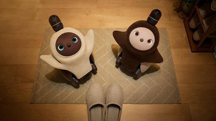 mondomascots's tweet image. Lovot, a furry robot developed by Groove X that likes hugs and has the intelligence of a hamster, goes on sale in Japan soon. groove-x.com/en/