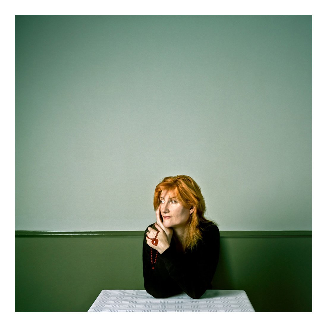 130 years ago The Scottish National Portrait Gallery opened. To mark the event we’re posting some of our portraits the SNPG has in it’s archives. Portrait: Eddi Reader - musician. NEW WEBSITE SOON! @eddireader @NatGalleriesSco @TomRoseMusic @GettyImages @RobertBurnsNTS