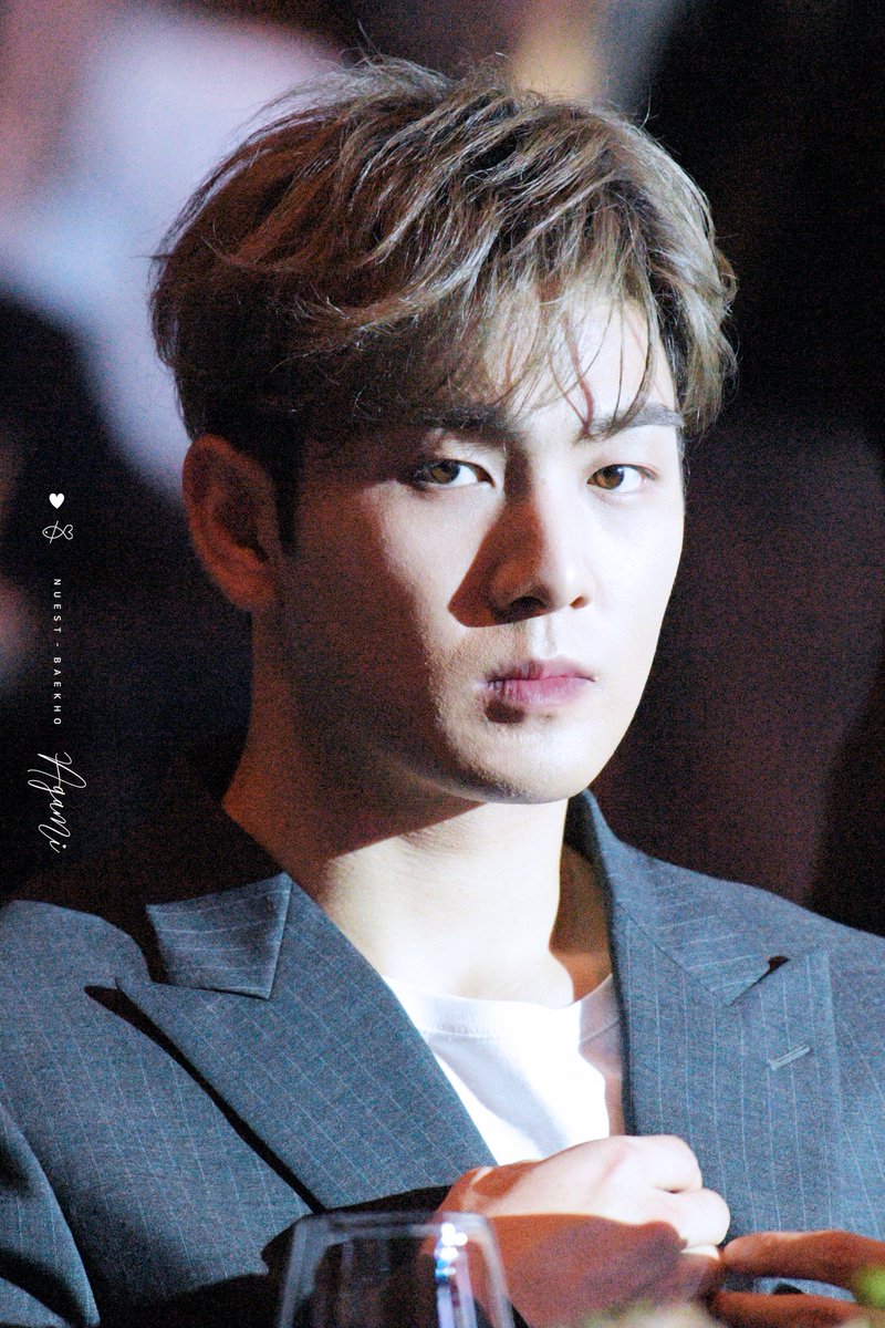 AGAMI_KDH's tweet photo. 190724 올해의 브랜드 대상 HQ
✨✨✨✨✨

#백호 #강동호 #동호 #뉴이스트 #NUEST #BAEKHO https://t.co/BycN9An08v