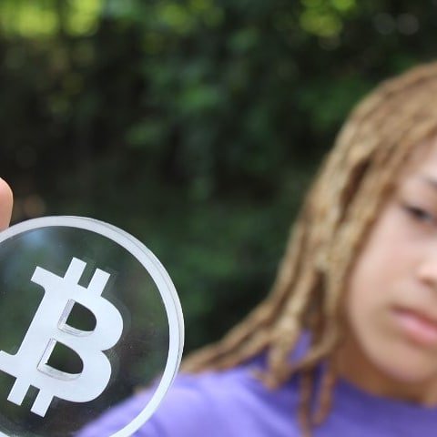 CusCouture's tweet photo. A R R O

Get #YourFareShare for your #content and interacting with the next generation #socialmedia platform @ArroSocial ↗️

Based on #blockchaintechnology
#ARRO will reward users with #cryptocurrency; no longer will these other companies get your #data and #content for #free https://t.co/pjoX1OdXOM