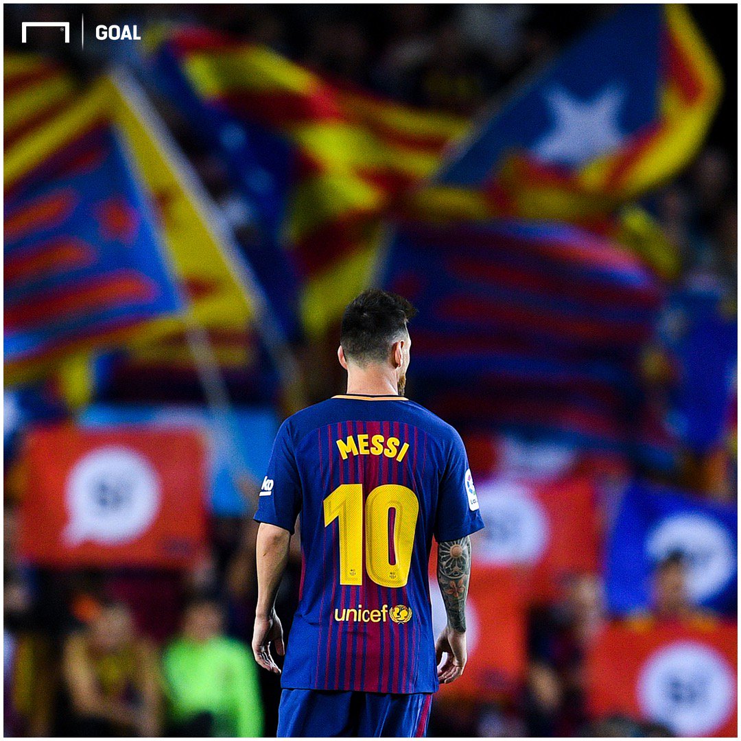 👤 577 appearances
⚽ 561 goals
🎯 220 assists

11 years ago today, Lionel Messi was handed the Barcelona No. 1⃣0⃣