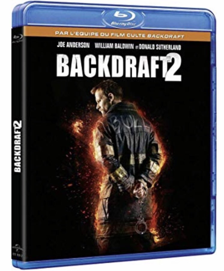 WATZUPMAG's tweet photo. 28 ans après l’excellent premier film de Ron Howard, #Backdraft2 sort en direct to dvd. Toujours scénarisé par Gregory Widen (Highlander), le film n’arrive jamais à la cheville de son aîné. Quelques acteurs d’antan et une généalogie respectée sont les seuls réussites du métrage. https://t.co/Qp9UaueSaU