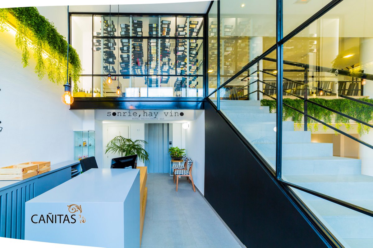 HotelCanitas's tweet photo. Este sábado, ven al @HotelCanitas y aprovéchate de nuestra oferta de última hora. Por solo 75€ (precio para dos personas), disfruta de una noche de alojamiento con desayuno incluido. Además, te invitamos a un #GinTonic en nuestra terraza. ¡Reserva ya! ☎️ ->  967 46 10 54 https://t.co/5MuK85KW5O