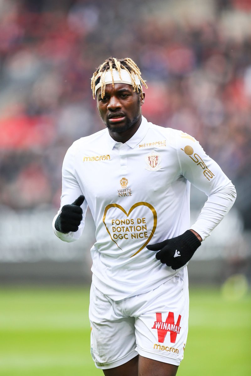 scoutedftbl's tweet photo. 10 players completed 100+ dribbles across the top five leagues last season:

🇩🇿 Youcef Atal (23)
🇦🇷 Lionel Messi
🇧🇪 Eden Hazard
🇨🇮 Nicolas Pépé
🇨🇮 Wilfried Zaha
🏴󠁧󠁢󠁥󠁮󠁧󠁿 Jadon Sancho (19)
🇫🇷 Hatem Ben Arfa
🇫🇷 Allan Saint-Maximin (22)
🇫🇷 Marcus Thuram (21)
🇲🇦 Sofiane Boufal

Zoom. https://t.co/MKcDl6idrX