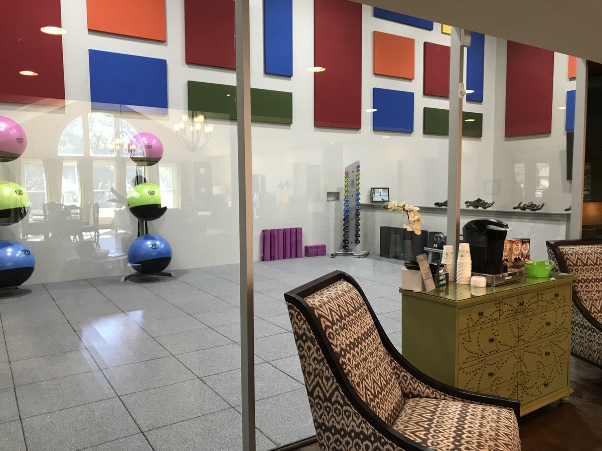 PushPedalPull's tweet photo. P3 Fitness Specialist David Burrus partnered with Pointe Royal Apartments to convert one of their racquetball courts into a WellBeats group exercise and functional training space. Check out https://t.co/MNEjkBFqYm for an even closer look! #wellbeats #precor #escape #p3install https://t.co/1xWM4nJnW1