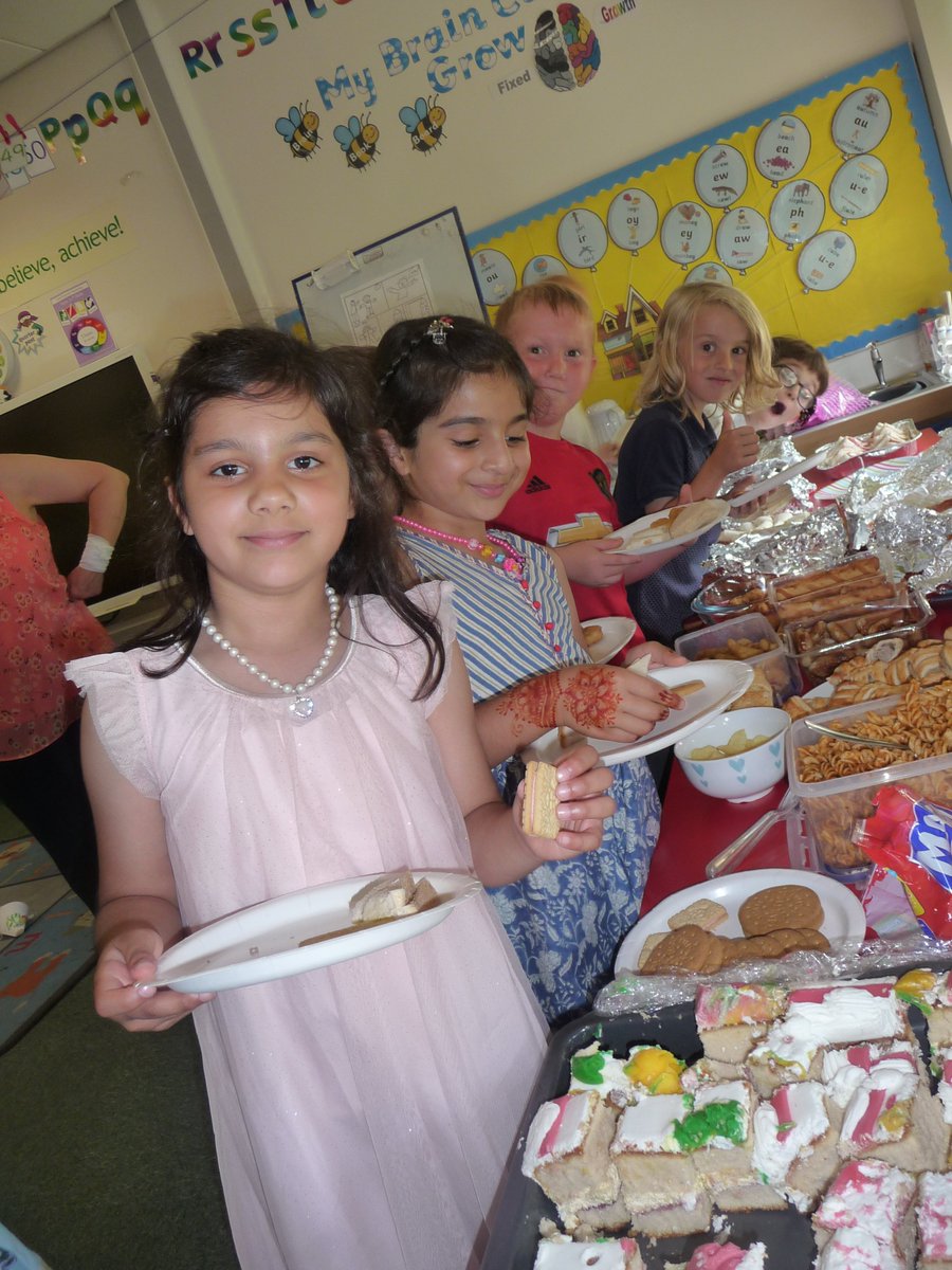 firsprimarysale's tweet photo. #Year2LS Thank you to all of our wonderful grown ups for providing a superb banquet for our end of year party. We stuffed our faces! #noneedforteatonight #fulltoburst #party #celebration #leavingks1 https://t.co/9SsulFMDx3