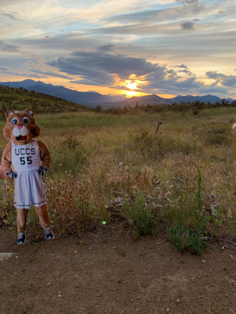 UCCSAlumni's tweet photo. #FlatClyde is in the Methow Valley of the North Cascades in Washington! Thank you for your submission! Keep them coming! If you would like your own #FlatClyde, send us your address to alumni@uccs.edu 🖤🐱💛 https://t.co/7QlJ0cnvLr