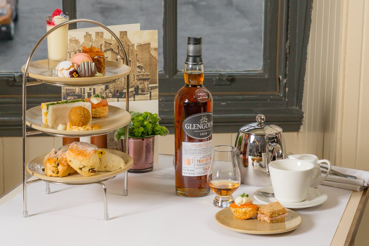 Whisky and afternoon tea? In the spirit of "can do" I tried it. What was it  like? olddog.blog/2019/07/24/can…
