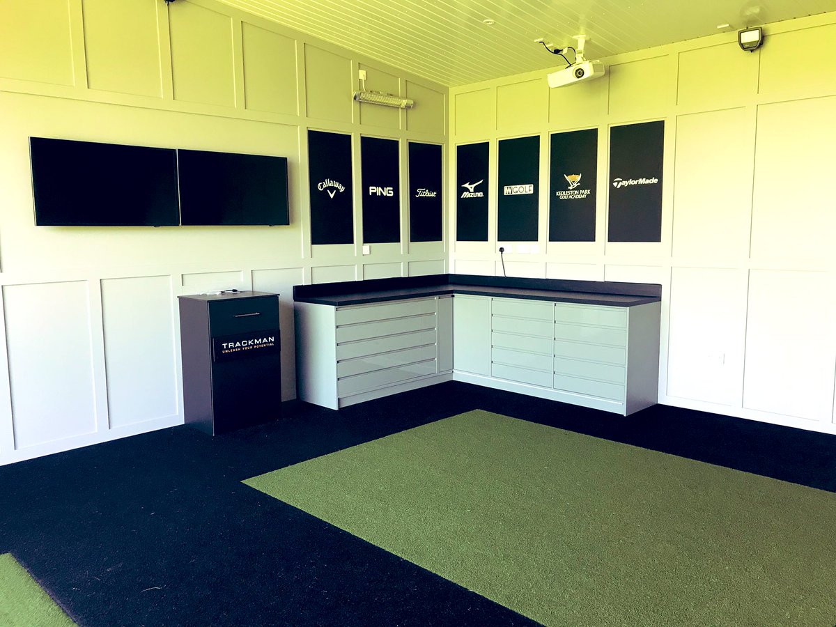 Another step forward with our coaching and fitting studio today! Huge thanks to @SDIDisplays for your help! @Kedleston_Park @TrackManGolf ⛳️👊 #fittingmatters #trackman #getfit #bestbrands #bestexperience