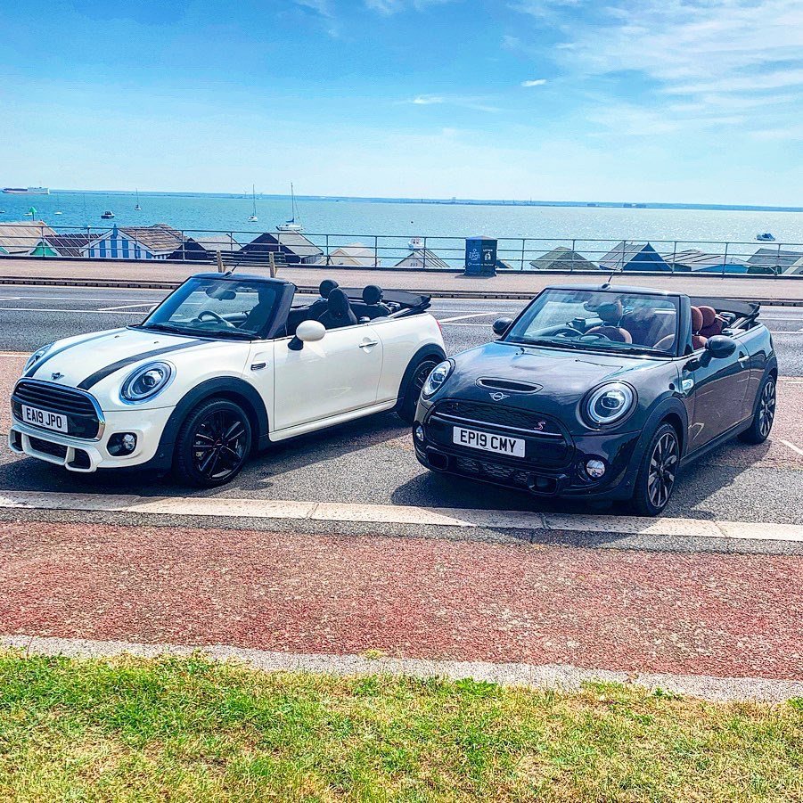 FairfieldMINI's tweet photo. β«οΈToday is the perfect day for the roof down!
βοΈ Make sure your roof is down with the MINI Convertibleβ«οΈ
Book a 48 hour test drive today at Fairfield MINI:
π±01702 414901
π₯ marketing@fairfieldbmw.co.uk
#MINI #miniconvertible #MINIlove #MINInation #MINIWorld #Fairfield https://t.co/lfHss4DJCb
