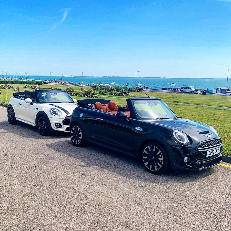 FairfieldMINI's tweet photo. β«οΈToday is the perfect day for the roof down!
βοΈ Make sure your roof is down with the MINI Convertibleβ«οΈ
Book a 48 hour test drive today at Fairfield MINI:
π±01702 414901
π₯ marketing@fairfieldbmw.co.uk
#MINI #miniconvertible #MINIlove #MINInation #MINIWorld #Fairfield https://t.co/lfHss4DJCb