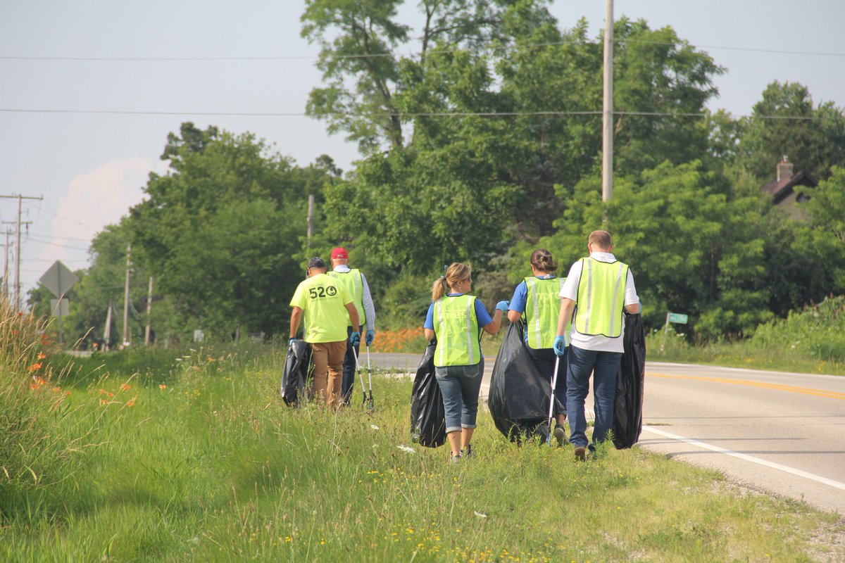 InproCorp's tweet photo. Inpro Adopts a Highway! Our employees dedicate their time during the year to lend a hand in the Adopt-A-Highway program to help keep Wisconsin's roadside clean and beautiful. Thank you to those who came out to help! @WaukeshaCoParks #adoptahighway #inprocares https://t.co/FwZUq0umMx