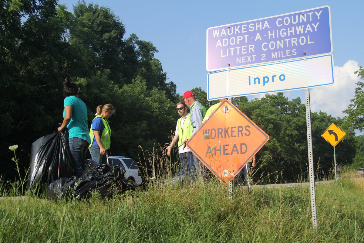 InproCorp's tweet photo. Inpro Adopts a Highway! Our employees dedicate their time during the year to lend a hand in the Adopt-A-Highway program to help keep Wisconsin's roadside clean and beautiful. Thank you to those who came out to help! @WaukeshaCoParks #adoptahighway #inprocares https://t.co/FwZUq0umMx