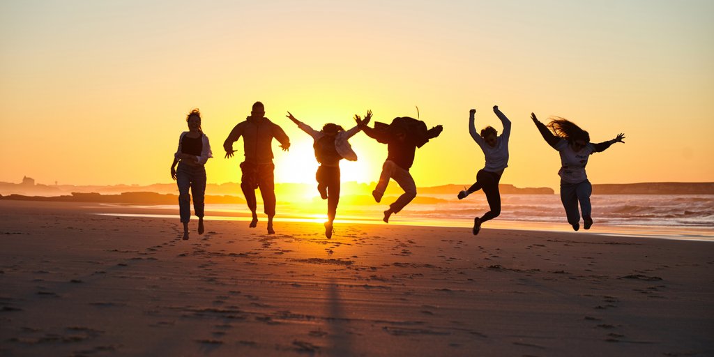 Los mejores festejos se viven en la playa. 🙌🎉
#FelizMiércoles