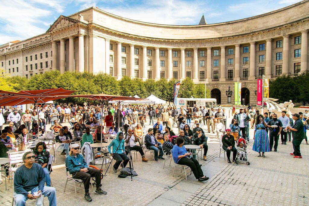 ReaganITCDC's tweet photo. #LiveConcertSeries is returning to #WilsonPlaza on July 29th! Grab a seat on #WilsonPlaza during your lunch break and enjoy a #free live performance (Mon-Fri from 12PM-1PM). For a full list of performers, click here: https://t.co/HWsCpHier0 #DCconcert #DCfreeConcert https://t.co/4AqLGKJOYn