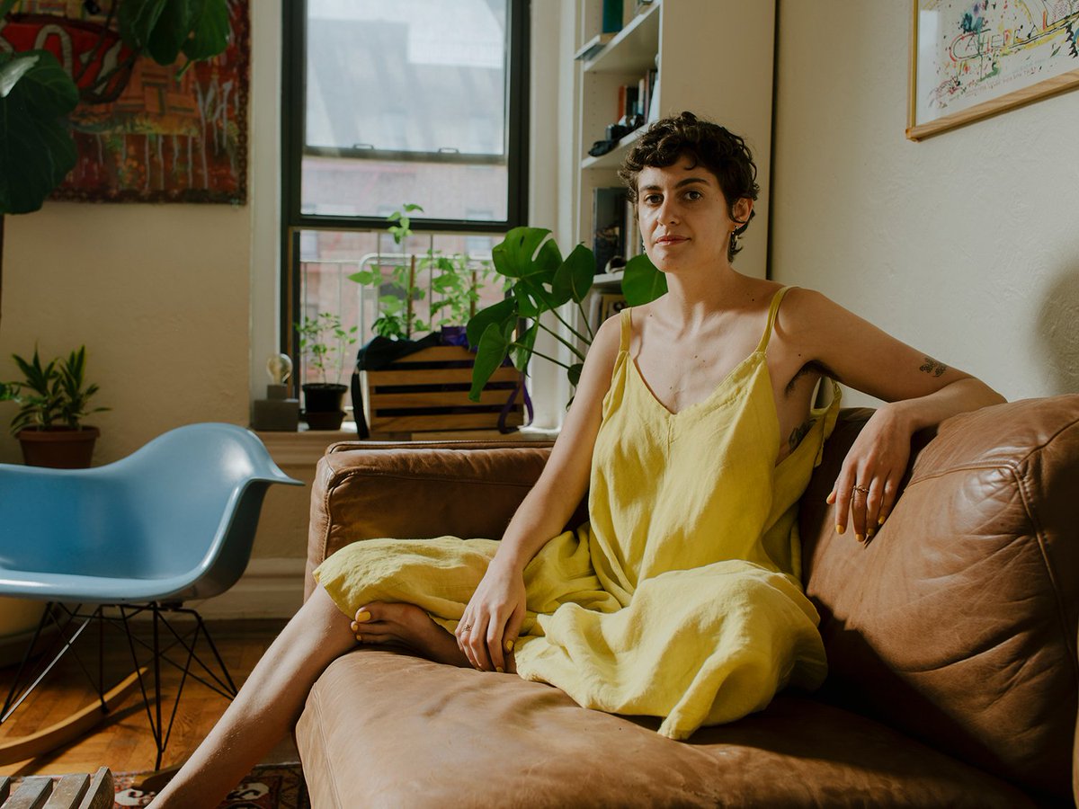 SSENSE's tweet photo. #EarthtoFashion: Award-winning science journalist and anthropocene aesthetics expert @zoeschlanger speaks to @sarahrlnrd on plant intelligence and eco-anxiety 🌱 https://t.co/3HeLsm7IGm https://t.co/1T40esbTjl
