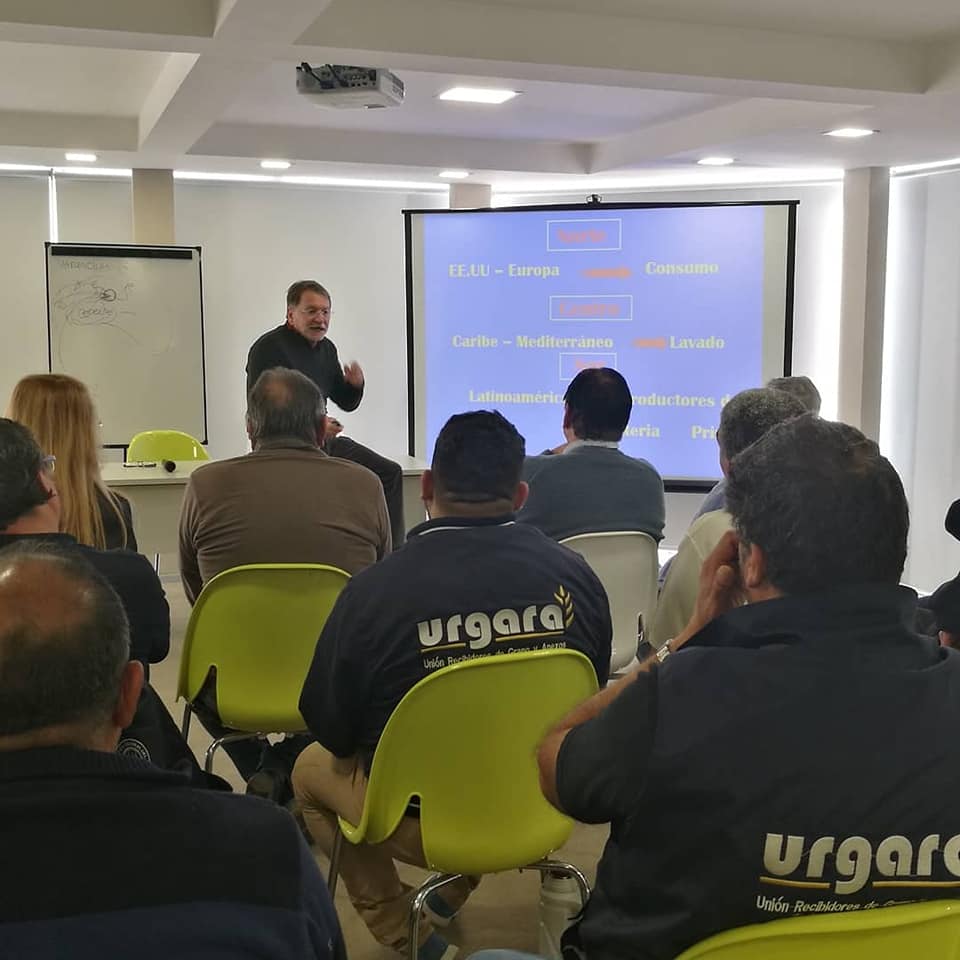 urgaracom's tweet photo. CAPACITACIÓN SOBRE ADICCIONES
Se está llevando a cabo en la sede de #CEFORGA un taller sobre prevención de adicciones, como parte de un programa de capacitaciones impulsado por la Comisión Directiva del gremio encabezado por Pablo Palacio
Más info: https://t.co/aLYUR8vu7b https://t.co/yaXiAHD3Ua