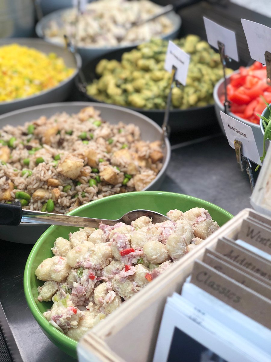 LStoreys's tweet image. Looking for a healthy light option try our salad bar check out what health benefits out salad bar has to offer #craigforth #stirling #nutritional #foodies #westisbest #salads #summer #HealthyFood #welovethisbusiness @lynnywinny_lynn @georgegunn2303