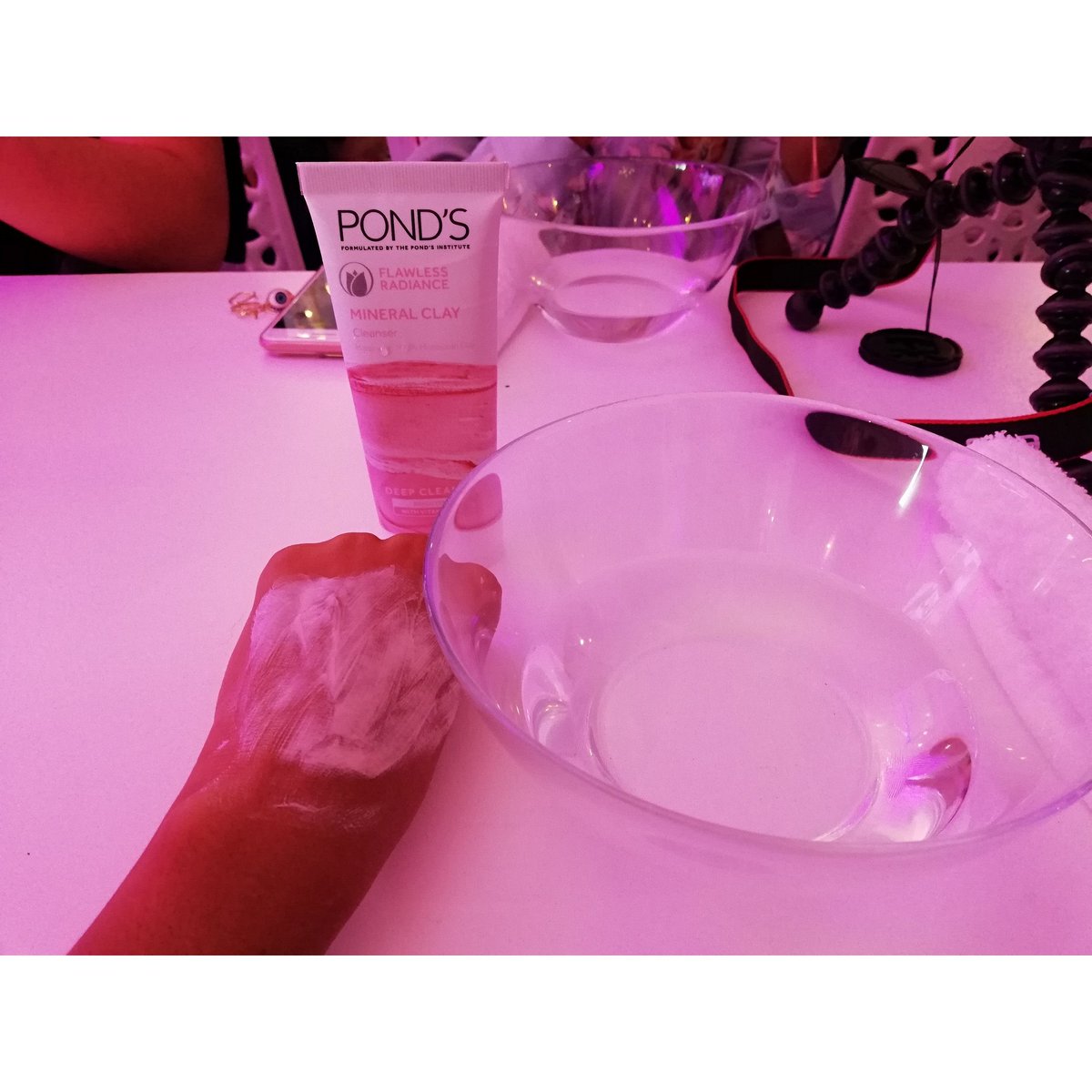 NaziaWadee's tweet photo. Informative session with @PONDS_SA centred around the many benefits of clay for your skin ❤️ We had the opportunity to test @PONDS_SA 's brand new clay cleaners and they are incredible! My skin felt soft and hydrated! 
@UnileverSA
#MissEarth2018  #BeautyWithPurpose #PondsSA https://t.co/qCLrtC2qn8
