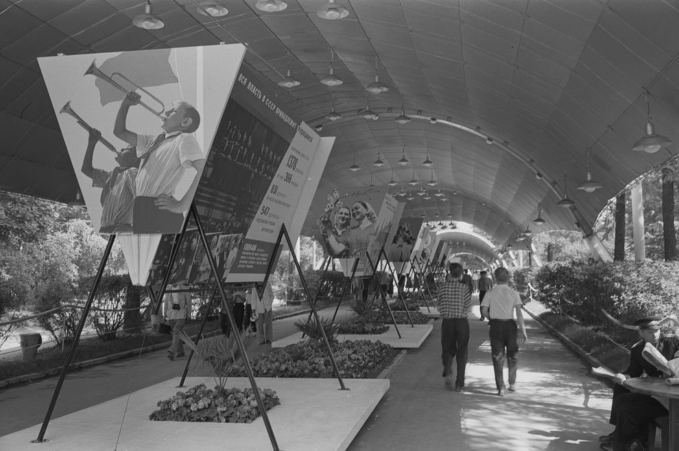 Phaidon On Twitter 60 Years Ago Today Hermanmiller Helped