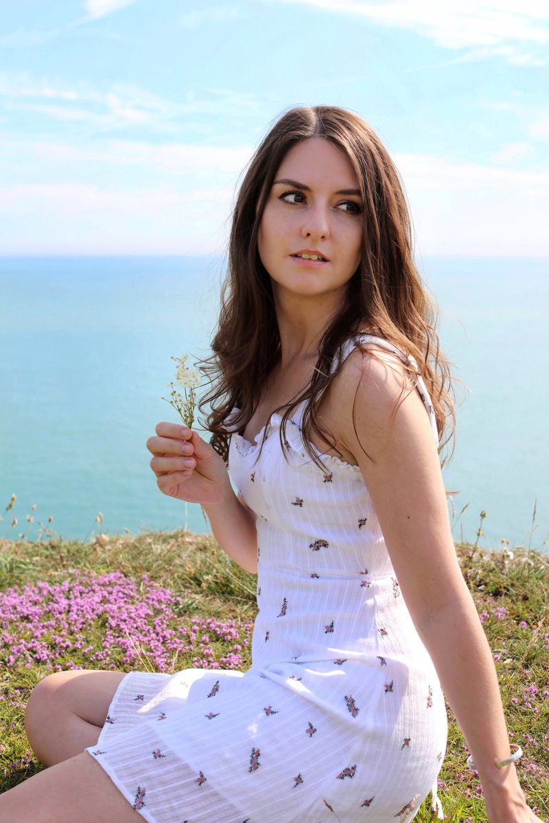 lexiexlambert's tweet photo. Long time no sea. #WorldsSmallestBouquet https://t.co/DmqVWCv1YO