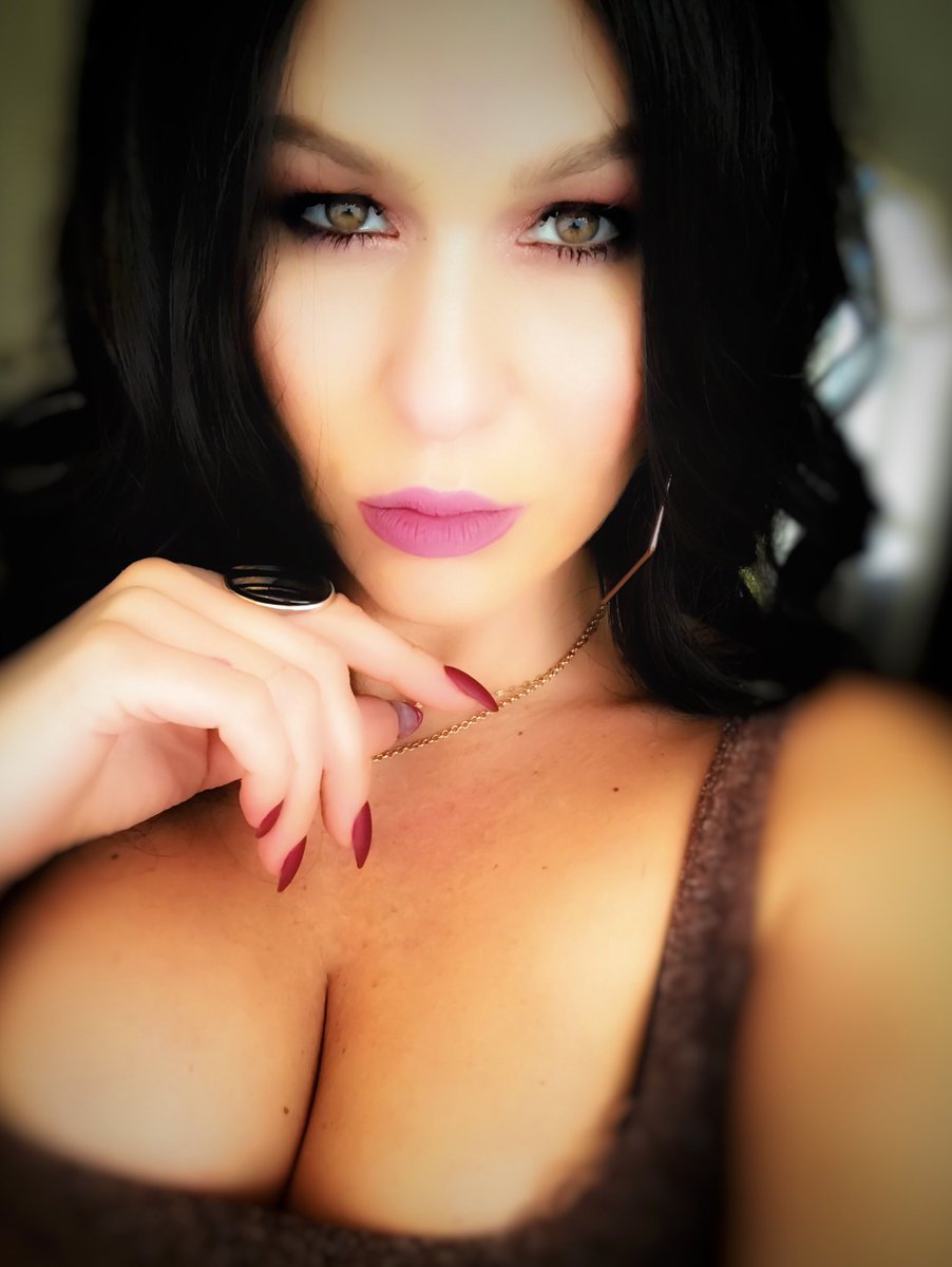 VioletClips's tweet photo. I just sold a HUGE clip order @Clips4Sale https://t.co/M6ui14zPGc https://t.co/2LXldWOkdk