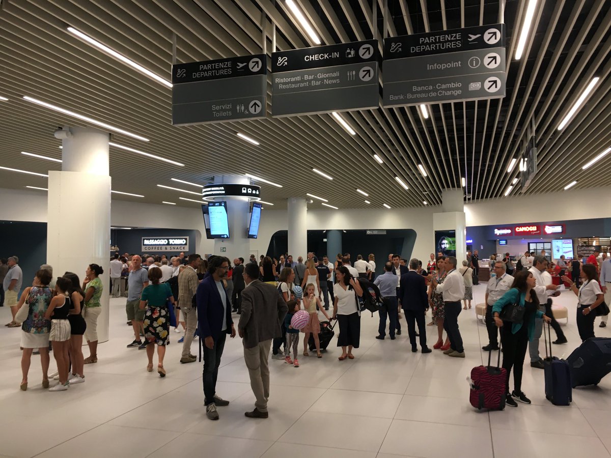 Inaugurata la nuova Area Arrivi di ⁦<a href="/torinoairport/">Torino Airport</a>⁩, un nuovo biglietto da visita per Torino e il Piemonte. L’aeroporto dà il benvenuto ai passeggeri in uno spazio completamente rinnovato.