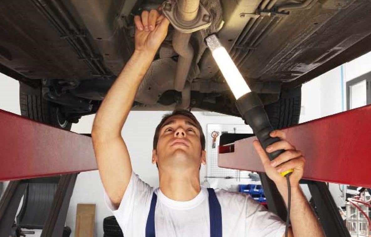 YourCarRepairs's tweet photo. Under the #EUMotor Vehicle #BlockExemption Regulation 461/2010, manufacturers have a duty to honour the vehicle’s #warranty when it is serviced outside of the dealer network, & non-OE parts fitted onto a #vehicle is an insufficient reason for the warranty to be declared invalid. https://t.co/533juUtQ3A