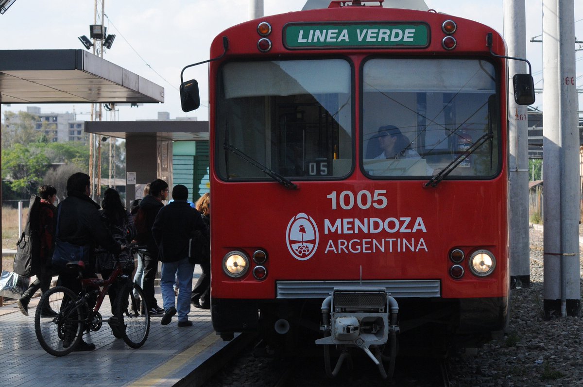 Transporte_Mza's tweet photo. ⚠️#ATENCIÓN #PatronoSantiago El servicio público de #transporte circulará mañana jueves con frecuencias de un día domingo. https://t.co/1FKyQ4SlyL