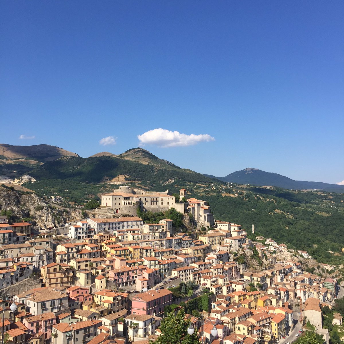 Betstabea's tweet photo. Amazing places in #Basilicata 🙌🏻
Not only #Matera ! Incredible heritage and landscapes in Muro Lucano 💥
Go #aroundwithJulie #GiuliaManes #artHistorian #local #TourGuide #Italia #Lucania #GuidaBasilicata #EnitItalie @Basilicata_Tur @ENIT_italia https://t.co/gxF4wtCWOS