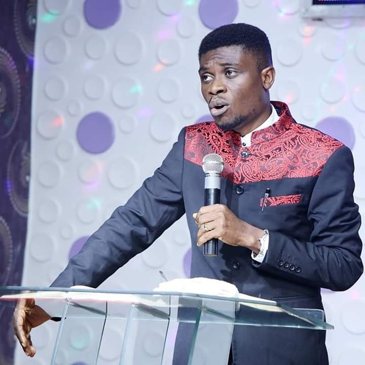 revfemi_adigun's tweet photo. Every appearance of God terminates the Tenancy of the Devil. God lives in Praise... Praising God always is one of the secrets of sending devil out of your life - Rev Femi Adigun

#tabernacleofpower #Powerofpraise #glory #praiseandworship #thanksgiving #worship #church #salvation https://t.co/ezaPS7NhkA