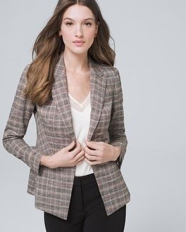 workwearinspo's tweet photo. .@WHBM has some cute new work apparel out, including this plaid blazer. You can create a cute patterned suit with the matching slim ankle pants (in various fits) or pencil skirt. https://t.co/C5y4GltgdY #workwearinspo #workwearinspiration #officestyle #9to5chic #9to5style https://t.co/S9FoihomAw