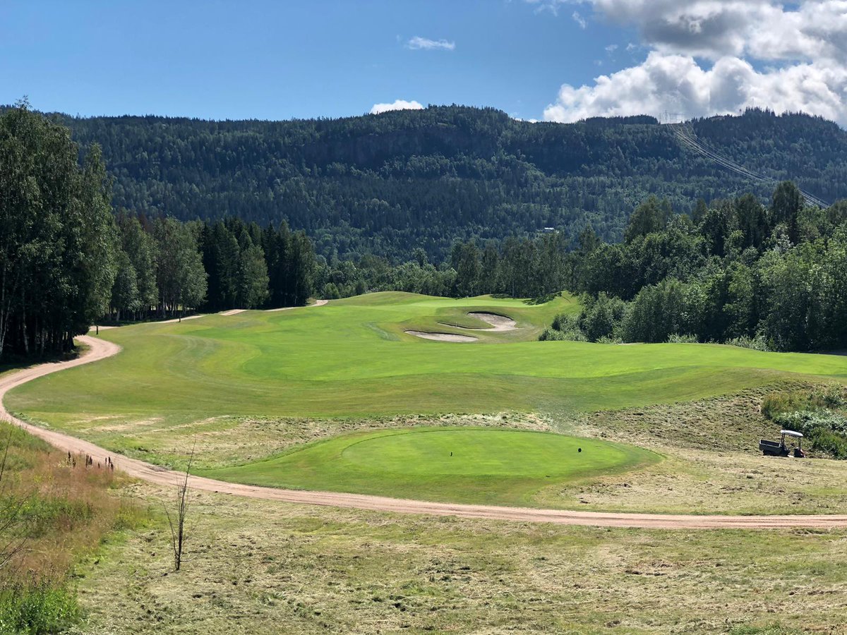 GreenieRob's tweet photo. Holtsmark Golf Klub, Norway 🇳🇴. Wow!!! I've been privileged to play a lot of good courses, but this place has got to be the best. Every hole is special.Course condition is fantastic and views on each hole just beautifal. #holtsmark #norwaygolf #golfatgoodwood #bigga #networking https://t.co/9elYH5awXo