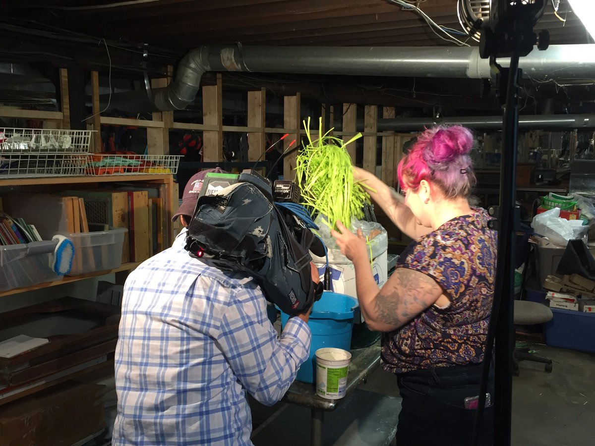 KatieOlmstedOH's tweet photo. Step 1 to make paper at @PaperMiracle: shredding up recycled materials - everything from old flyers to old blue jeans. Step 2: forming the paper itself. Weโll show you how thatโs done, next on @news4buffalo #WakeUp https://t.co/URJbvood47