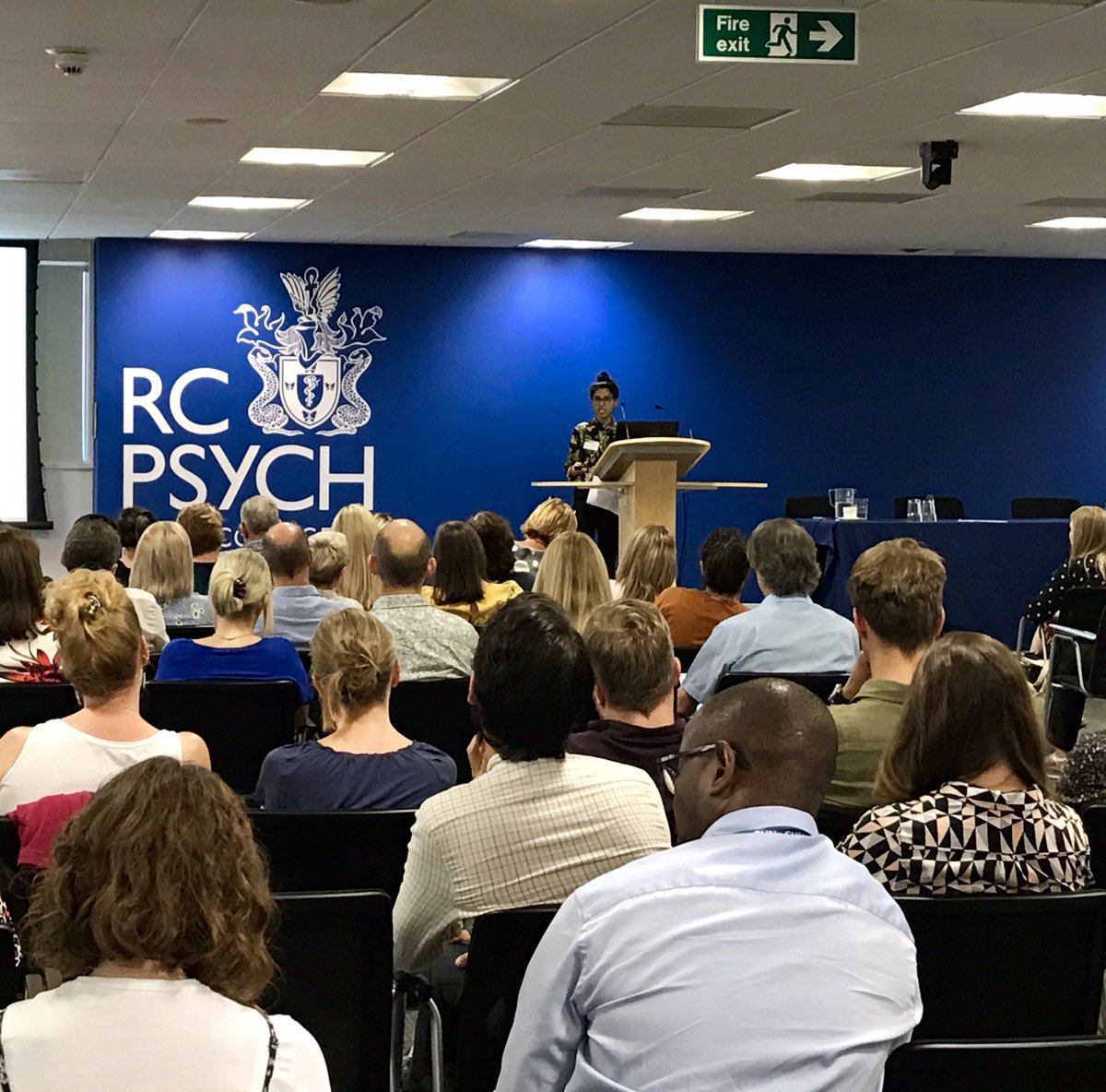 rcpsychCCQI's tweet photo. Veena Gupta @TheTealTigerUK, #NCAP service user advisor, talking about the development of the service user survey for 2019/2020 #EIPN19 https://t.co/6fmGRzjAqt