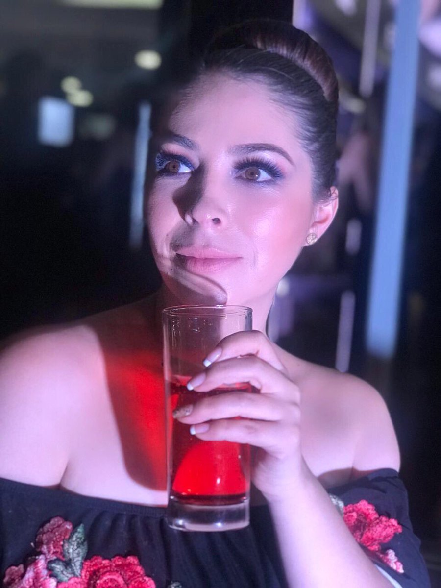 Una bella noche junto a amigas y colegas #makeup