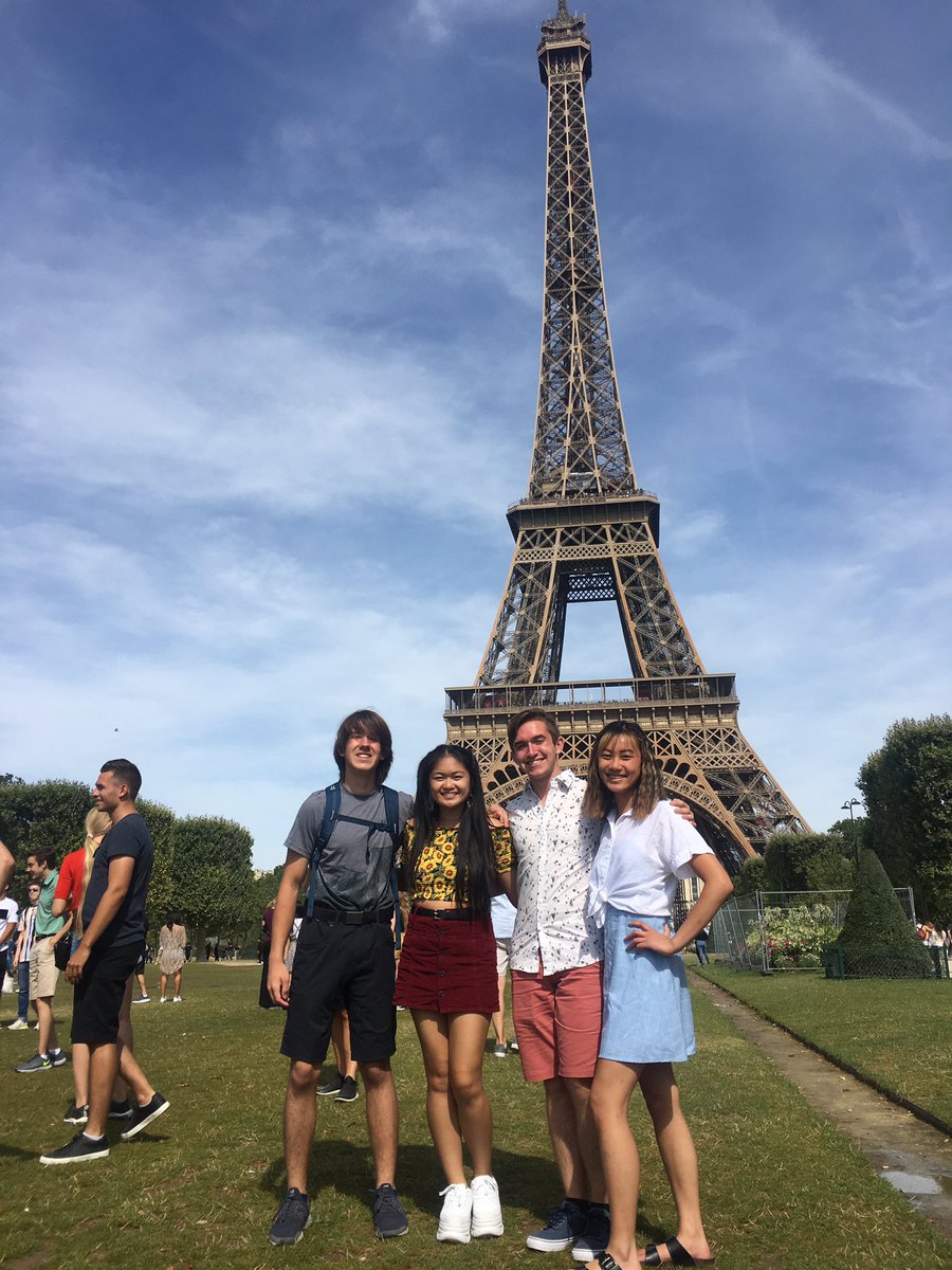 emmaschnulle's tweet photo. london and paris! what an amazing trip! https://t.co/WVHmLsTK8O