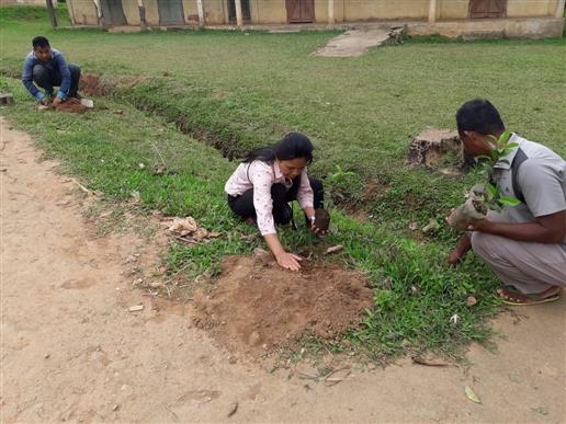 MYBharatHQ's tweet photo. Youth Volunteers of Nehru Yuva Kendra #NYKS West Garo Hills ( Tura ), Meghalaya planted saplings as part of Swachh Bharat Summer Internship (#SBSI2019). 

 #swachhsummer #SwachhBharat #Youth #YuvaBharat #MoYAS #MoDWS https://t.co/pMe3mmUuhv