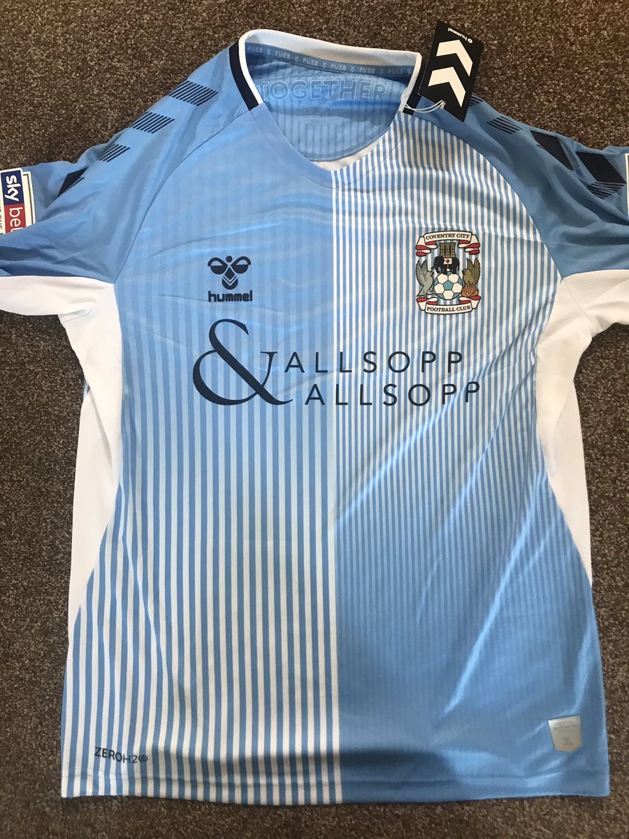 MattSuddens's tweet photo. Looks even better in person 😍 @skybluerors @barnetteer @Coventry_City https://t.co/8zVLclnSms