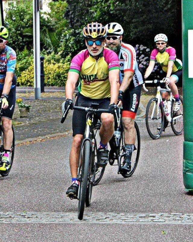WalkingDead_HQ's tweet photo. Andrew Lincoln at the Ride for Precious Lives 2019 charity event for Children's Hospice South West | July 12 - 14, 2019
#thewalkingdead #andrewlincoln #childrenshospicesouthwest #rickgrimes #rideforpreciouslives https://t.co/6tG7Ia5yKZ