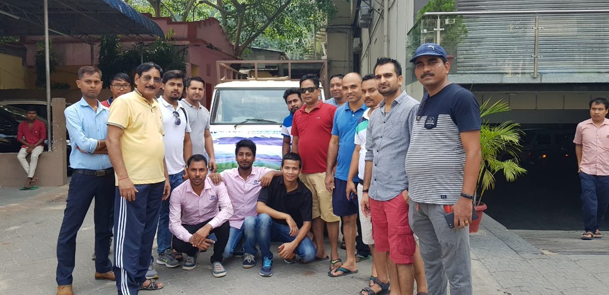 MNetFiberFast1's tweet photo. Our team decided to establish relief camps around flood-stricken areas of Hajo, Dakshin Singraa and Nalbari last week, by providing them with important basic materials for survival
.
.
.
.
.
.
#floodassam #flood #floodrelief #assam #nalbari #hajo #mnet #mnetconnect #mnetfiberfast https://t.co/FN6xfussNV