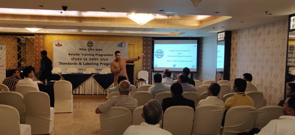 beeslp_'s tweet photo. Training No. 3 at New Delhi which was also organized on 23rd July 2019. Here are some glimpses @beeindiadigital @VGUJaipur @Design2O #RetailerTrainingProgramme https://t.co/sn1eYnOMsI