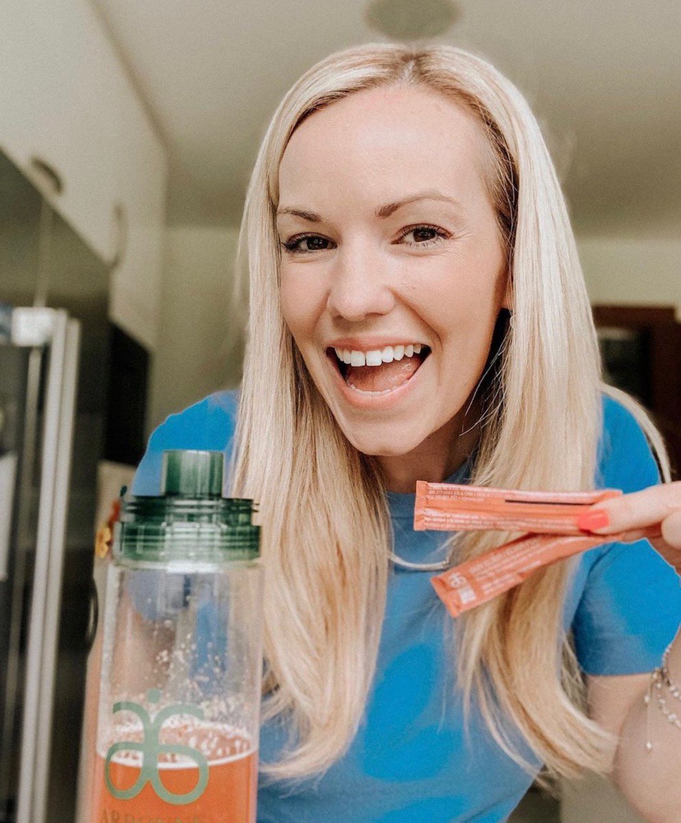 UK_Arbonne's tweet photo. Like a super water for your skin, it’s your daily dose of inner loving care to help skin maintain its elasticity, smooth texture, and overall healthy looking glow. 
Photo by Independent Consultant ENVP Emma Sangster 
#Arbonneuk #SkinElixir #HealthySkin #HealthySkinWithin https://t.co/b02EH2uEFL