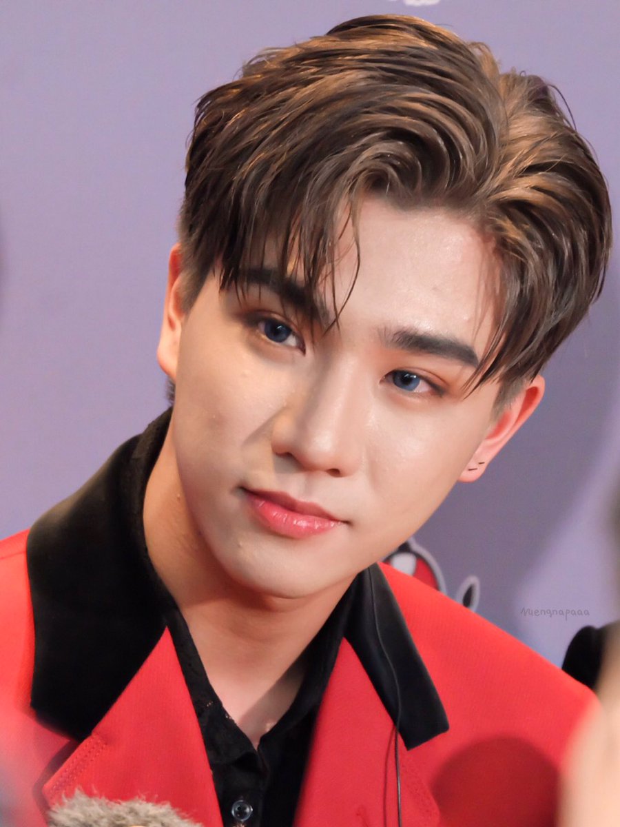 TrigonPs's tweet photo. Đã cố dặn lòng là tâm phải tịnh nhưng làm sao tịnh nổi với nhan sắc của người này đây chết mất thôi 😍😍😍

#TEMPTDebutShowcaseXTaokaenoi
#PerthTanapon #Perthppe @perthppe 

Thxpic 🙏🙏 https://t.co/Fc7GjfCI9Y