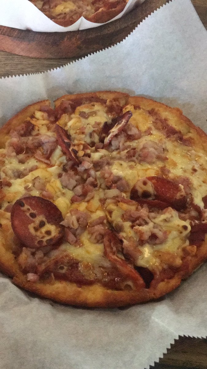 My lunch today. Keto base pizza from skjaldbakan