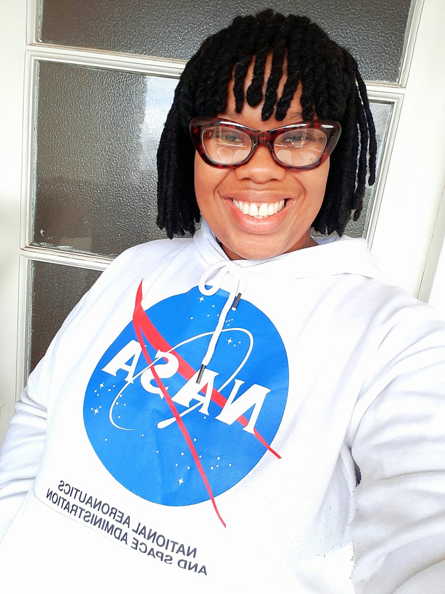 Kolie_Yola's tweet photo. #ScientistsWhoSelfie #WomenInSTEM👩🏾‍🔬👩🏾‍💻 #WomenInScienceHub #BrownSkinChallenge https://t.co/UH14dft4VN