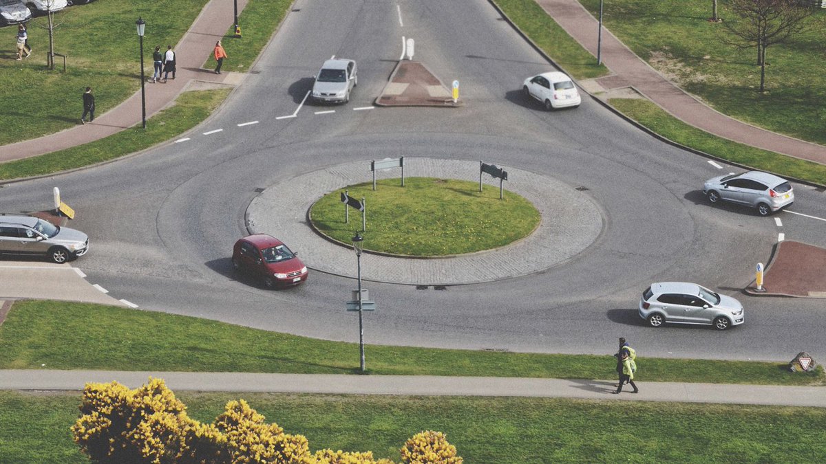 TheOnion's tweet photo. Every Driver In Roundabout Just Winging It https://t.co/gOWRgoRTg7 https://t.co/m3Emkn8EXr